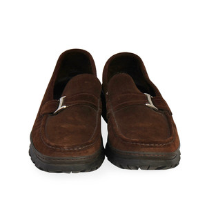 https://dbiyorq10n2b9.cloudfront.net/product-images/CSHOFER138/SALVATORE-FERRAGAMO-Suede-Loafers-Brown-S-43-9-front.jpg.webp