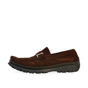 https://dbiyorq10n2b9.cloudfront.net/product-images/CSHOFER138/SALVATORE-FERRAGAMO-Suede-Loafers-Brown-S-43-9-side.jpg.webp