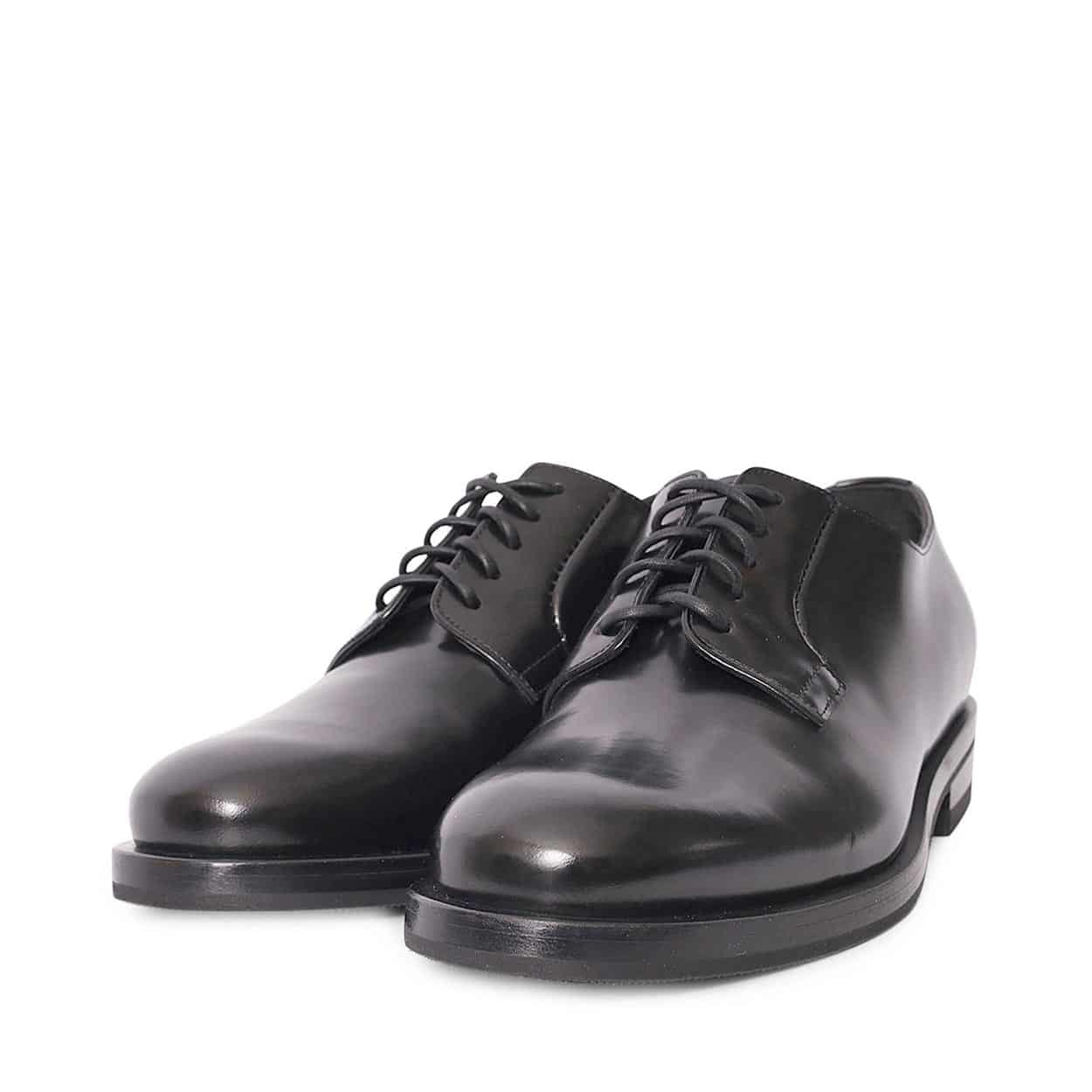 GIVENCHY Leather Lace Up Derby Shoes Black | Luxity display picture 3