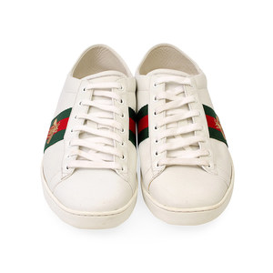 https://dbiyorq10n2b9.cloudfront.net/product-images/CSHOGUC0041/GUCCI-Leather-Ace-Web-Bee-Sneakers-White-S-39-6-front.jpg.webp