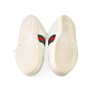 https://dbiyorq10n2b9.cloudfront.net/product-images/CSHOGUC0041/GUCCI-Leather-Ace-Web-Bee-Sneakers-White-S-39-6-soles.jpg.webp