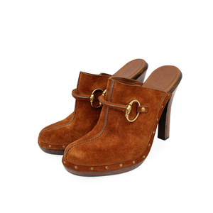 https://dbiyorq10n2b9.cloudfront.net/product-images/CSHOGUC0136/GUCCI-Suede-Horsebit-Clogs-Brown-S-36.5-3.5-Angle-1.jpg.webp
