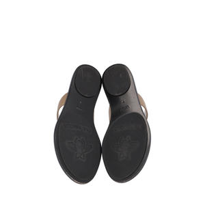 https://dbiyorq10n2b9.cloudfront.net/product-images/CSHOGUC0166/GUCCI-Double-G-Thong-Sandals-Beige-Black_5.jpg.webp