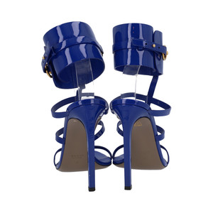 https://dbiyorq10n2b9.cloudfront.net/product-images/CSHOGUC0207/GUCCI-Vernis-Crystal-Horsebit-Gladiator-Sandals-Cobalt-Blue_3.jpg.webp