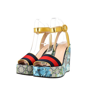 https://dbiyorq10n2b9.cloudfront.net/product-images/CSHOGUC0321/GUCCI-GG-Blooms-Wedge-Sandals-Multicolour_2.jpg.webp