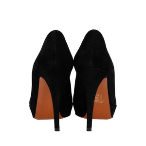 https://dbiyorq10n2b9.cloudfront.net/product-images/CSHOGUC0930/GUCCI-Suede-Betty-Platform-Pumps-Black_5.jpg.webp