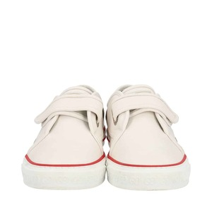 https://dbiyorq10n2b9.cloudfront.net/product-images/CSHOGUC0989/GUCCI-Leather-Velcro-Tennis-1977-Sneakers-White_1.jpg.webp