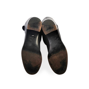 https://dbiyorq10n2b9.cloudfront.net/product-images/CSHOGUC235/GUCCI-Leather-GG-Riding-Boots-Black-S-38-5-soles.jpg.webp