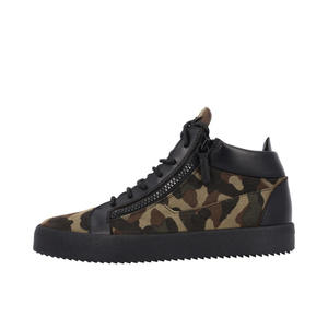 https://dbiyorq10n2b9.cloudfront.net/product-images/CSHOGZ0035/GUISEPPE-ZANOTTI-Fabric-Leather-Camouflage-Sneakers_1.jpg.webp