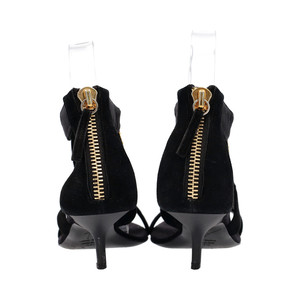 https://dbiyorq10n2b9.cloudfront.net/product-images/CSHOGZ0068/GIUSEPPE-ZANOTTI-Satin-Crystal-Embellished-Sandals-Black_4.jpg.webp