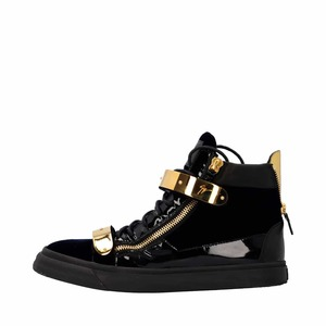 https://dbiyorq10n2b9.cloudfront.net/product-images/CSHOGZ0130/GIUSEPPE-ZANOTTI-Velvet-Patent-High-Top-Sneakers-Navy-Black_1.jpg.webp