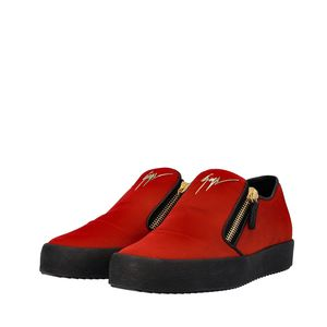 https://dbiyorq10n2b9.cloudfront.net/product-images/CSHOGZ0161/GUISEPPE-ZANOTI-Velvet-Conley-Zip-Sneakers-Red_2.jpg.webp