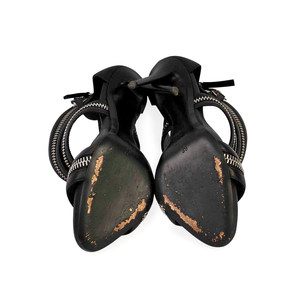 https://dbiyorq10n2b9.cloudfront.net/product-images/CSHOGZ126/GIUZEPPE-ZANOTTI-Leather-Balmain-Zipper-Sandals-Black-S-39-6-soles.jpg.webp