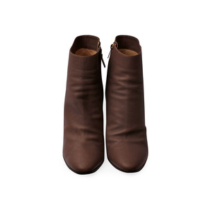 https://dbiyorq10n2b9.cloudfront.net/product-images/CSHOJC0029/JIMMY-CHOO-Leather-Monday-Mink-Ankle-Boots-Mink-S-42-8-front.jpg.webp