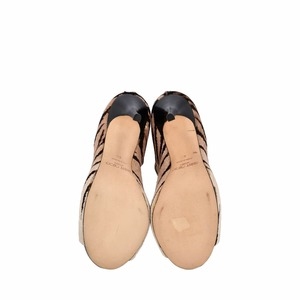 https://dbiyorq10n2b9.cloudfront.net/product-images/CSHOJC0367/JIMMY-CHOO-Pony-Hair-Lace-up-Sandals-Zebra-Print_5.jpg.webp