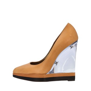 https://dbiyorq10n2b9.cloudfront.net/product-images/CSHOLAN0025/LANVIN-Leather-Lucite-Wedge-Pumps-Tan_4.jpg.webp