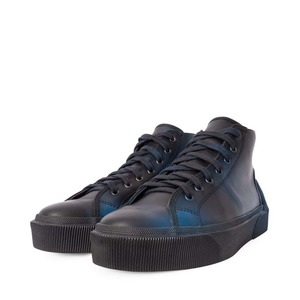 https://dbiyorq10n2b9.cloudfront.net/product-images/CSHOLAN0036/LANVIN-Leather-Sneakers-Black-Blue-2.jpg.webp