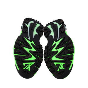 https://dbiyorq10n2b9.cloudfront.net/product-images/CSHOLV0326/LOUIS-VUITTON-Suede-Mesh-LV-Runner-Tatic-Trainers-Green-White-Black_5.jpg.webp