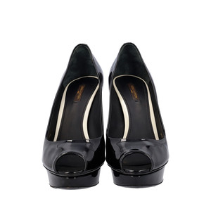 https://dbiyorq10n2b9.cloudfront.net/product-images/CSHOLV0366/LOUIS-VUITTON-Patent-Eyeline-Pee-Toe-Pumps-Black_2.jpg.webp