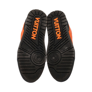 https://dbiyorq10n2b9.cloudfront.net/product-images/CSHOLV0457/LOUIS-VUITTON-Leather-LV-Trainer-Sneakers-Orange-Black_5.jpg.webp