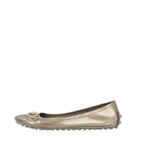 https://dbiyorq10n2b9.cloudfront.net/product-images/CSHOLV0540/LOUIS-VUITTON-Vernis-Oxford-Ballerina-Flats-Grey_1.jpg.webp