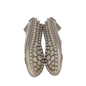 https://dbiyorq10n2b9.cloudfront.net/product-images/CSHOLV0540/LOUIS-VUITTON-Vernis-Oxford-Ballerina-Flats-Grey_5.jpg.webp