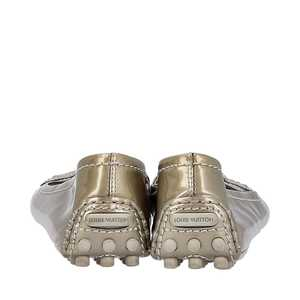 https://dbiyorq10n2b9.cloudfront.net/product-images/CSHOLV0540/LOUIS-VUITTON-Vernis-Oxford-Ballerina-Flats-Grey_6.jpg.webp