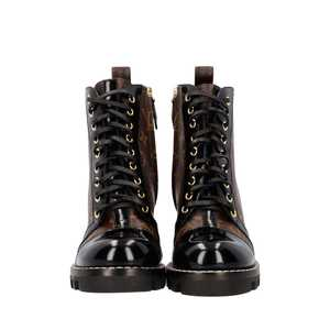 https://dbiyorq10n2b9.cloudfront.net/product-images/CSHOLV0735/LOUIS-VUITTON-Monogram-Star-Trail-Ankle-Boots_2.jpg.webp