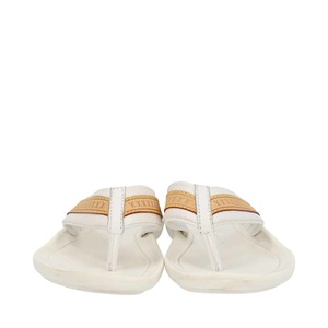 https://dbiyorq10n2b9.cloudfront.net/product-images/CSHOLV0972/LOUIS-VUITTON-Leather-Canvas-Flip-Flops-White_1.jpg.webp