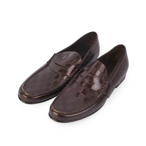 https://dbiyorq10n2b9.cloudfront.net/product-images/CSHOLV124/LOUIS-VUITTON-Mens-Graduation-Loafers-Brown-angle.jpg.webp