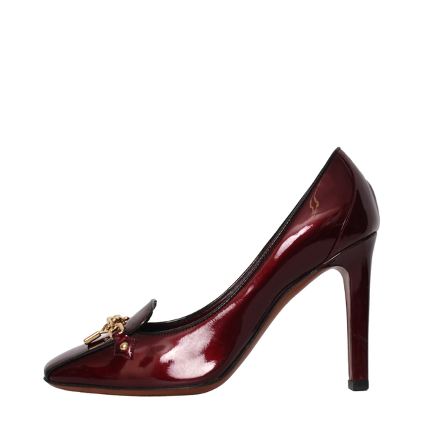 Patent Lock Chain Pumps Amarante
