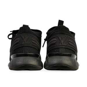 https://dbiyorq10n2b9.cloudfront.net/product-images/CSHOLV247/LOUIS-VUITTON-Damier-Graphite-Fastlane-Sneakers-S-39.5-6.5-back.jpg.webp