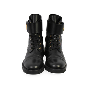 https://dbiyorq10n2b9.cloudfront.net/product-images/CSHOLV257/LOUIS-VUITTON-Wonderland-Ranger-Boots-Black-S-39-6-front.jpg.webp