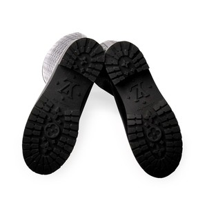 https://dbiyorq10n2b9.cloudfront.net/product-images/CSHOLV281/LOUIS-VUITTON-Monogram-Rubber-Splash-Rain-Boots-Black-S-38-5-soles.jpg.webp