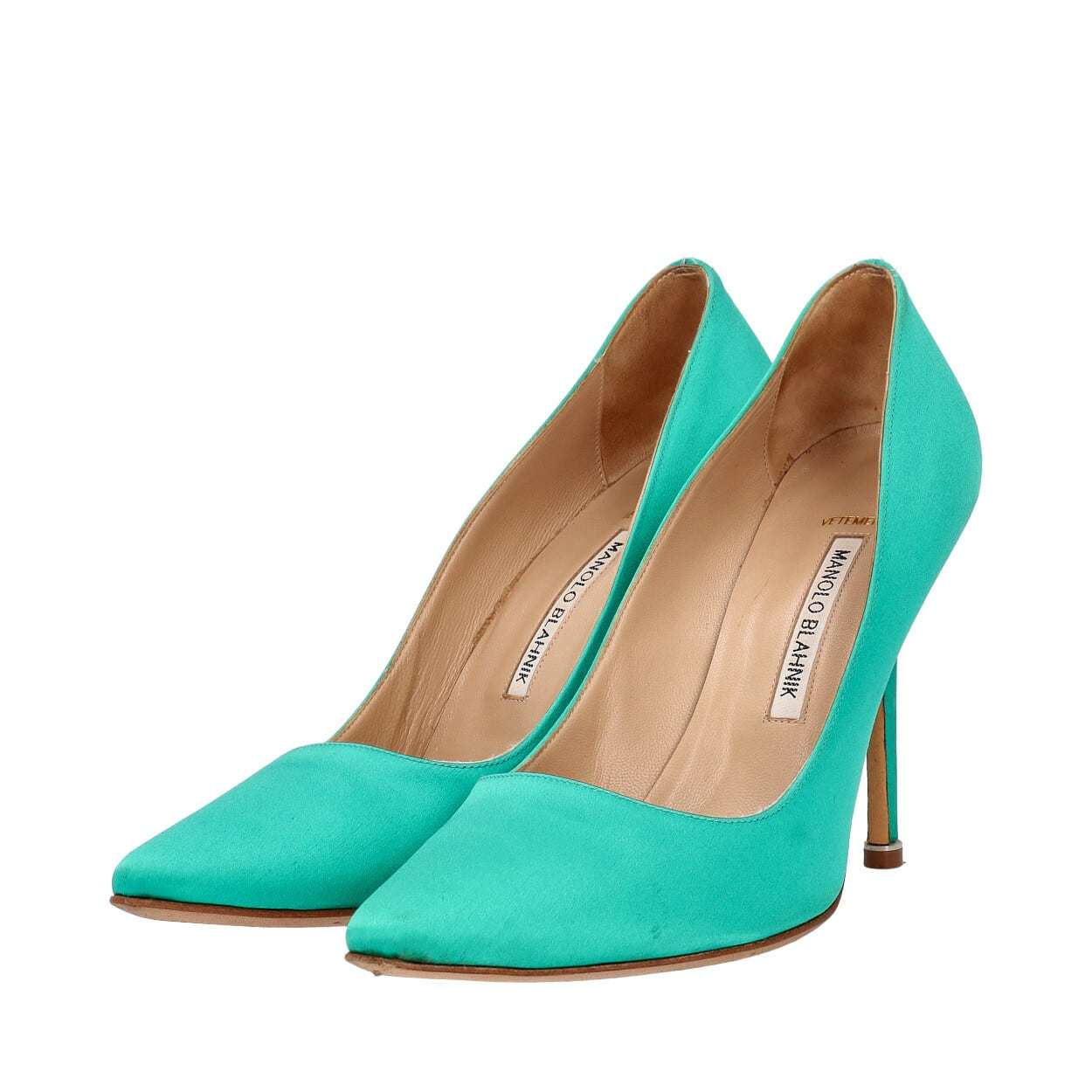 https://dbiyorq10n2b9.cloudfront.net/product-images/CSHOMB0019/MANOLO-BLAHNIK-X-VETEMENTS-Satin-Pumps-Green_2.jpg.webp