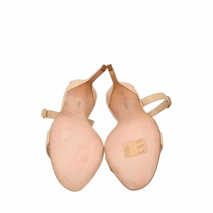 https://dbiyorq10n2b9.cloudfront.net/product-images/CSHOMB0027/MANOLO-BLAHNIK-Leather-Sandals-Beige_5.jpg.webp