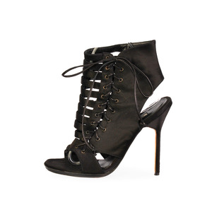 https://dbiyorq10n2b9.cloudfront.net/product-images/CSHOMB116/MANOLO-BLAHNIK-Satin-Cut-Out-Sandals-Black-S-37-4-side.jpg.webp