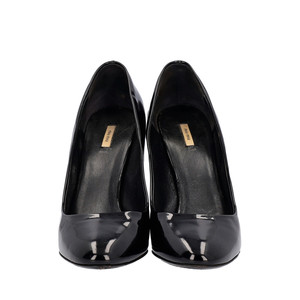 https://dbiyorq10n2b9.cloudfront.net/product-images/CSHOMIU0026/MIU-MIU-Patent-Leather-Pumps-Black_4.jpg.webp