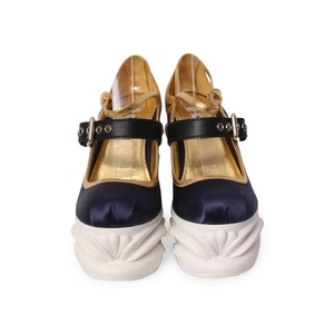 https://dbiyorq10n2b9.cloudfront.net/product-images/CSHOMIU0038/MIU-MIU-Satin-Ballet-Wedge-Pumps-Navy-Gold_1.jpg.webp