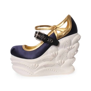 https://dbiyorq10n2b9.cloudfront.net/product-images/CSHOMIU0038/MIU-MIU-Satin-Ballet-Wedge-Pumps-Navy-Gold_3.jpg.webp