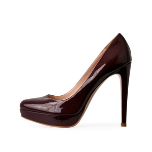 https://dbiyorq10n2b9.cloudfront.net/product-images/CSHOMIU121/MIU-MIU-Patent-Leather-Round-Toe-Pumps-Burgundy-S-38-5-side.jpg.webp