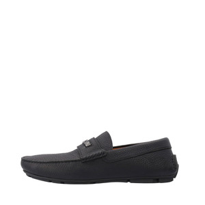 https://dbiyorq10n2b9.cloudfront.net/product-images/CSHOMOS0004/MOSCHINO-Leather-Loafers-Black_3.jpg.webp