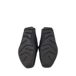 https://dbiyorq10n2b9.cloudfront.net/product-images/CSHOMOS0004/MOSCHINO-Leather-Loafers-Black_4.jpg.webp