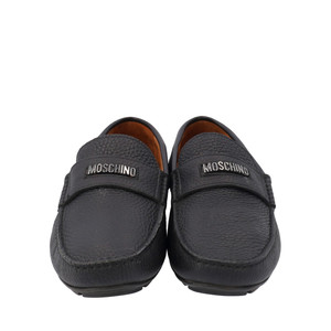 https://dbiyorq10n2b9.cloudfront.net/product-images/CSHOMOS0004/MOSCHINO-Leather-Loafers-Black_5.jpg.webp