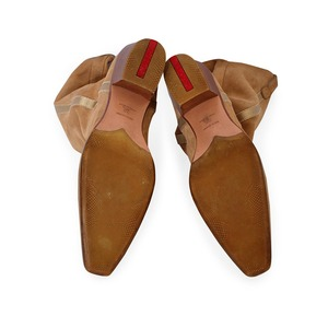 https://dbiyorq10n2b9.cloudfront.net/product-images/CSHOPRA0051/PRADA-Suede-Ankle-Boots-Beige-S-36-3.5-soles.jpg.webp