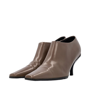 https://dbiyorq10n2b9.cloudfront.net/product-images/CSHOPRA0165/PRADA-Glazed-Leather-Ankle-Boots-Grey_3.jpg.webp