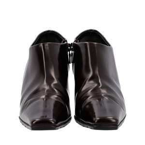 https://dbiyorq10n2b9.cloudfront.net/product-images/CSHOPRA0166/PRADA-Glazed-Leather-Ankle-Boots-Brown_6.jpg.webp