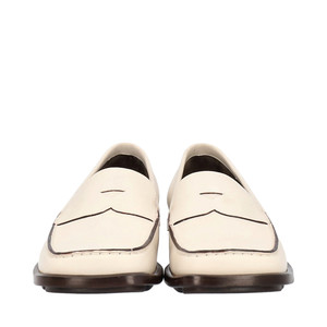 https://dbiyorq10n2b9.cloudfront.net/product-images/CSHOPRA0175/PRADA-Leather-Loafers-White_4.jpg.webp