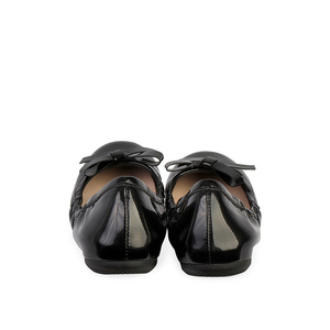 https://dbiyorq10n2b9.cloudfront.net/product-images/CSHOPRA165/PRADA-Patent-Bow-Ballet-Flats-Black-S-37-4-back.jpg.webp