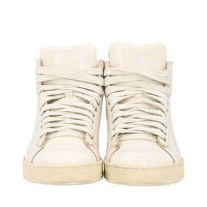 https://dbiyorq10n2b9.cloudfront.net/product-images/CSHOTF0035/TOM-FORD-Leather-High-Top-Sneakers-White_3.jpg.webp